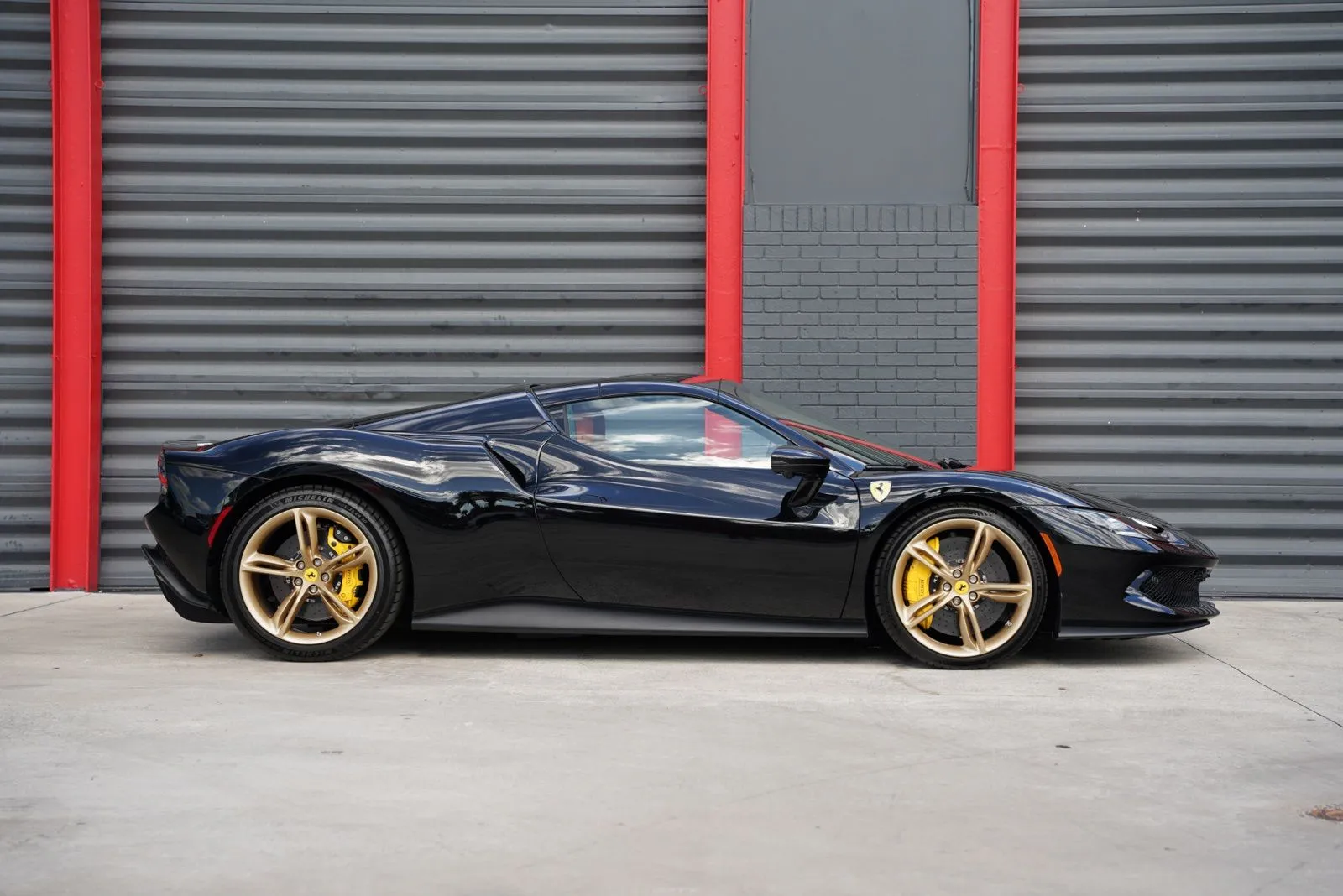 2025 Ferrari 296 Base - Photo 17