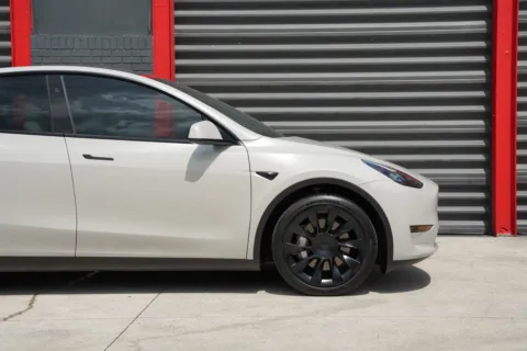 More photos of 2023 Tesla Model Y Long Range at Gravity Autos Hollywood, FL