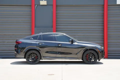Photos of 2022 BMW X6 xDrive40i for sale in Hollywood, FL at Gravity Autos Hollywood