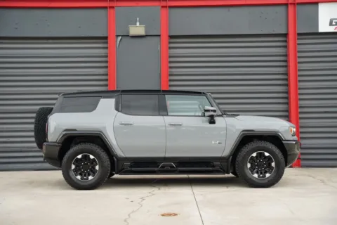 More photos of 2024 GMC Hummer EV SUV 2X at Gravity Autos Hollywood, FL