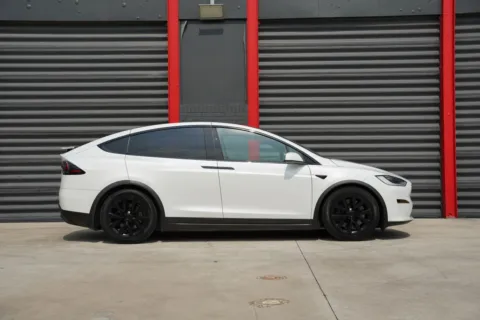 Photos of 2022 Tesla Model X for sale in Hollywood, FL at Gravity Autos Hollywood