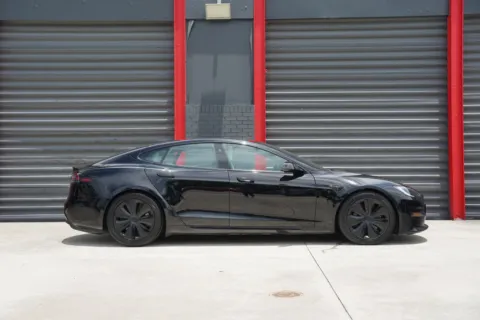 More photos of 2023 Tesla Model S at Gravity Autos Hollywood, FL