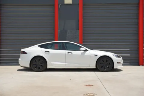 More photos of 2023 Tesla Model S Standard Range at Gravity Autos Hollywood, FL