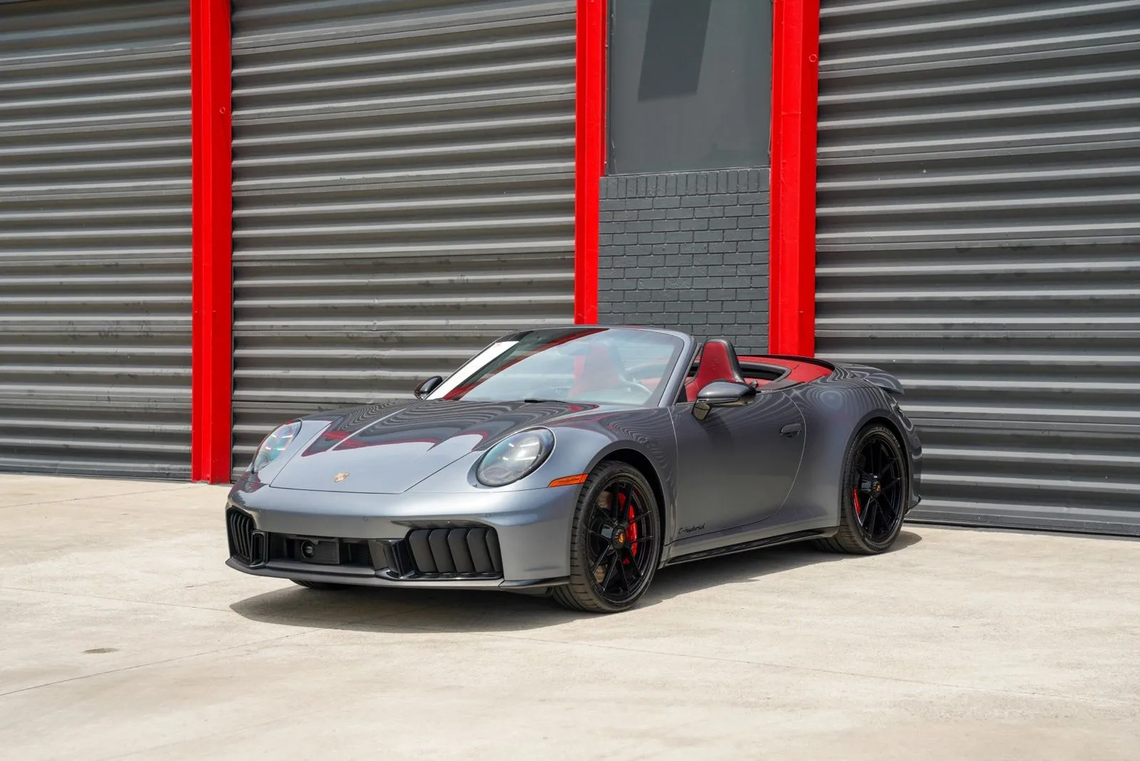 2026 Porsche 911 Carrera 4 GTS Cabriolet's photo