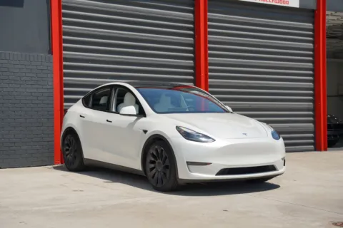 Photos of 2022 Tesla Model Y Performance for sale in Hollywood, FL at Gravity Autos Hollywood