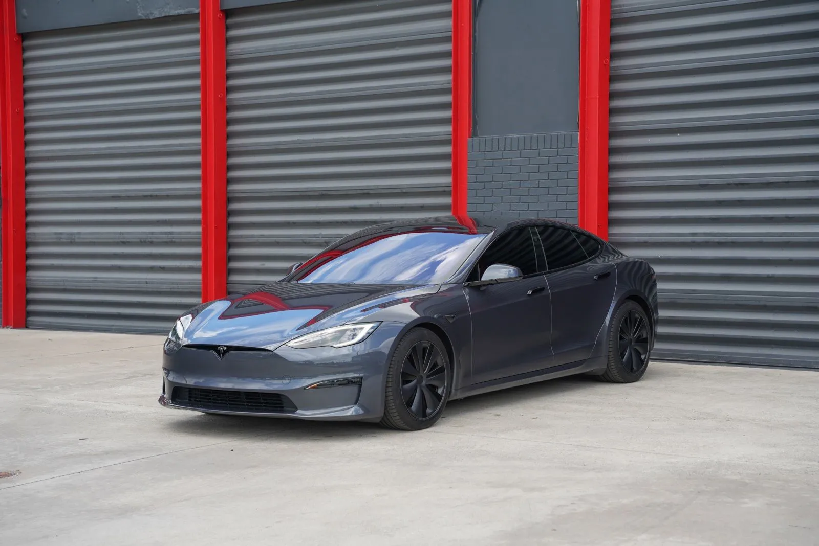 2022 Tesla Model S Plaid's photo