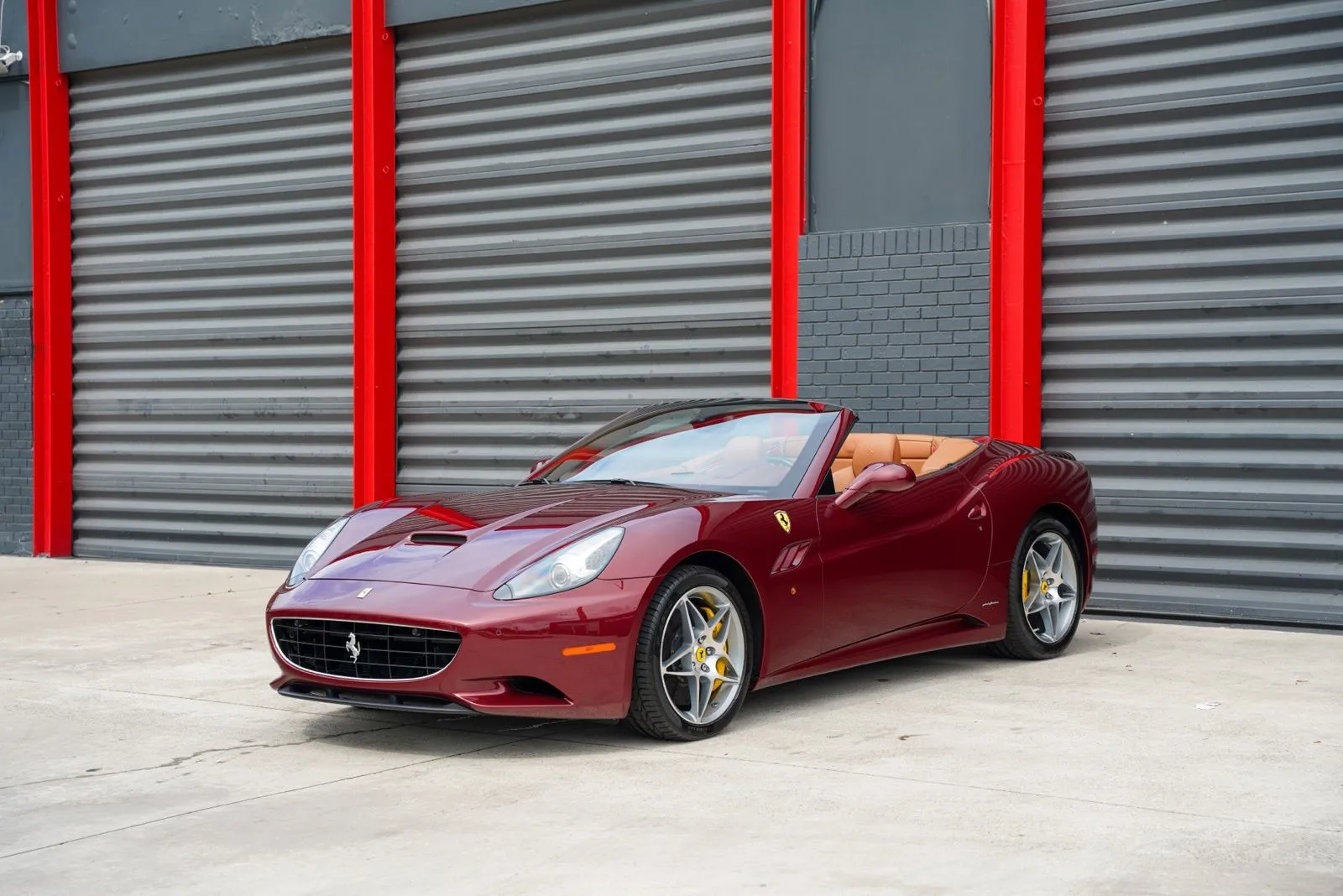 2010 Ferrari California -'s photo