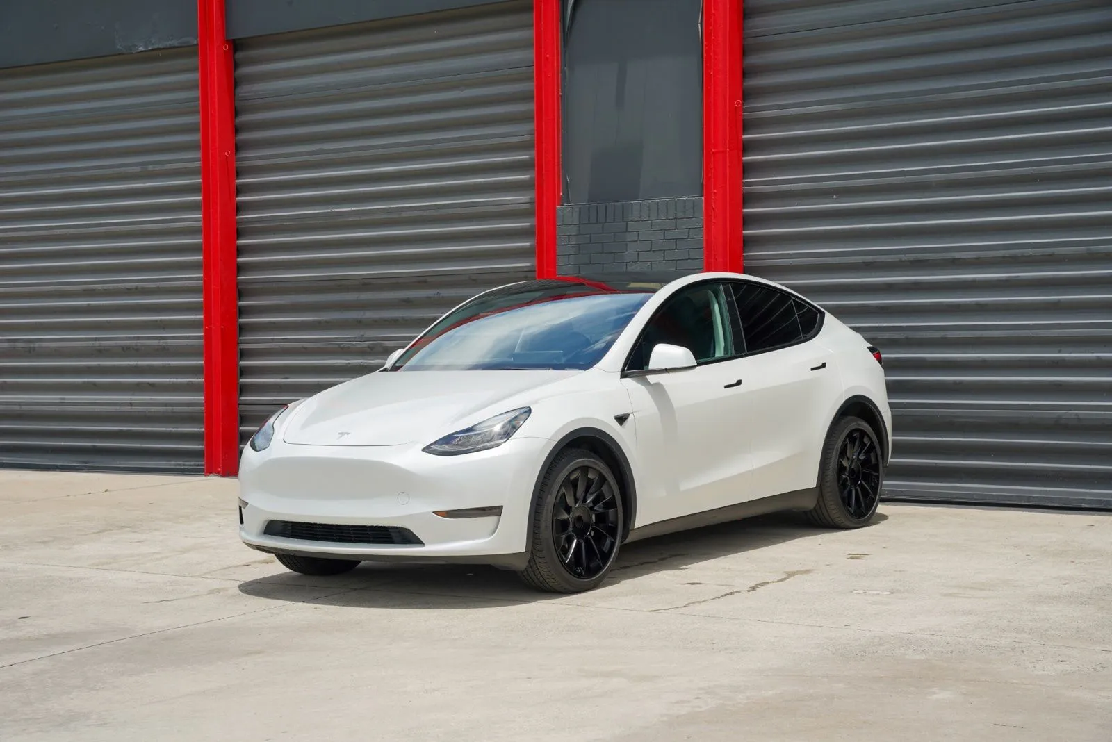 2023 Tesla Model Y Long Range Dual Motor All-Wheel Drive's photo