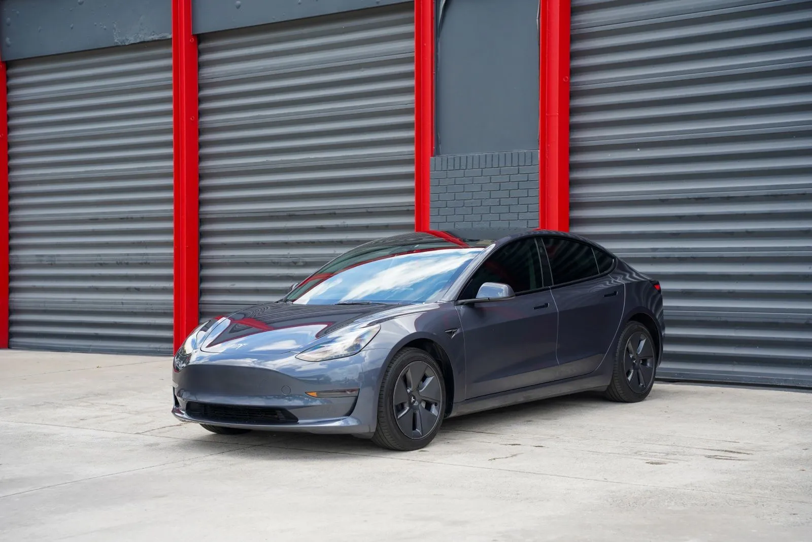 2023 Tesla Model 3 -'s photo