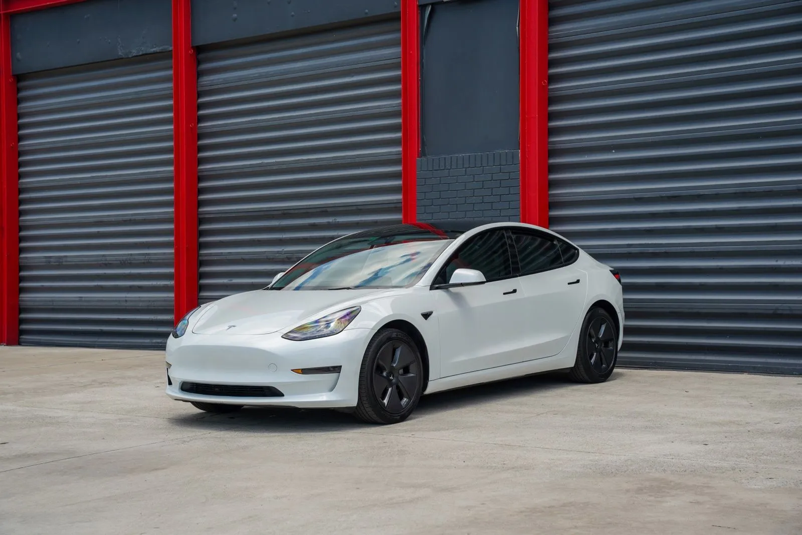 2023 Tesla Model 3 -'s photo