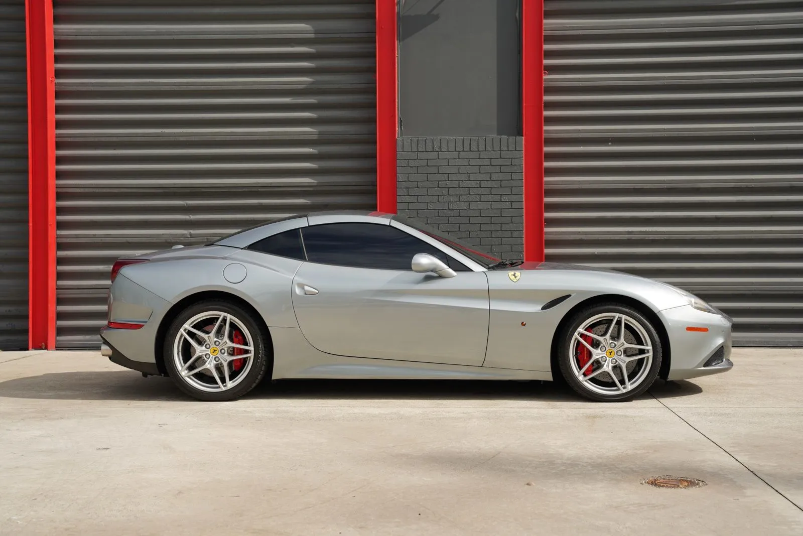 2016 Ferrari California T Base - Photo 28