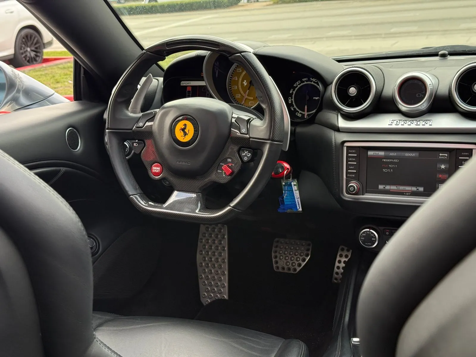 2016 Ferrari California T Base - Photo 18