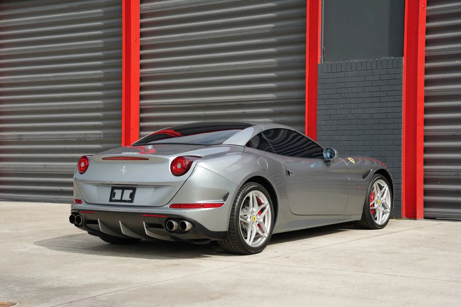 2016 Ferrari California T Base - Photo 7