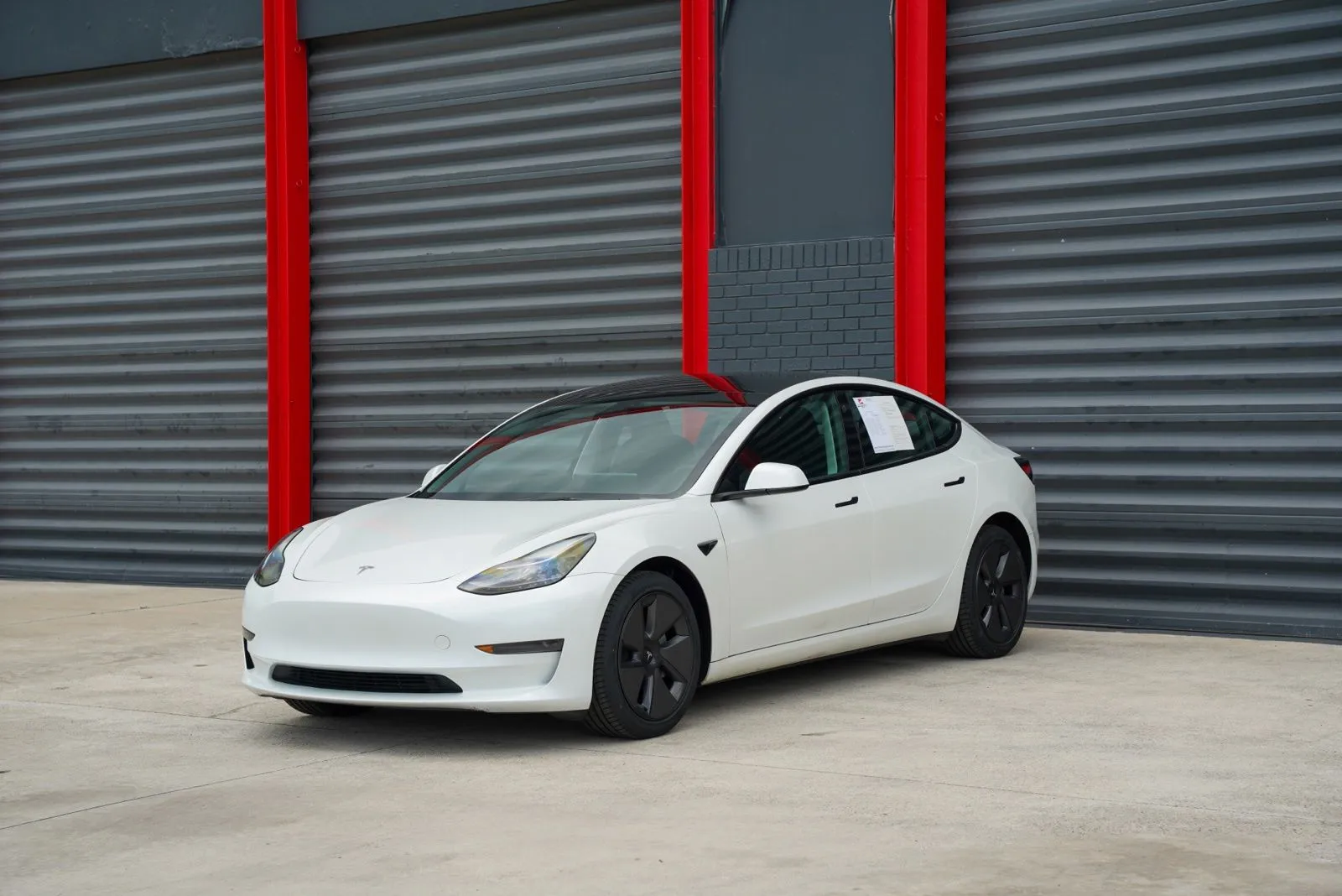2023 Tesla Model 3 -'s photo