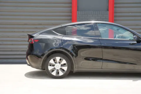 More photos of 2023 Tesla Model Y Long Range at Gravity Autos Hollywood, FL