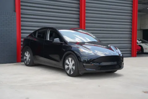 Photos of 2023 Tesla Model Y Long Range for sale in Hollywood, FL at Gravity Autos Hollywood