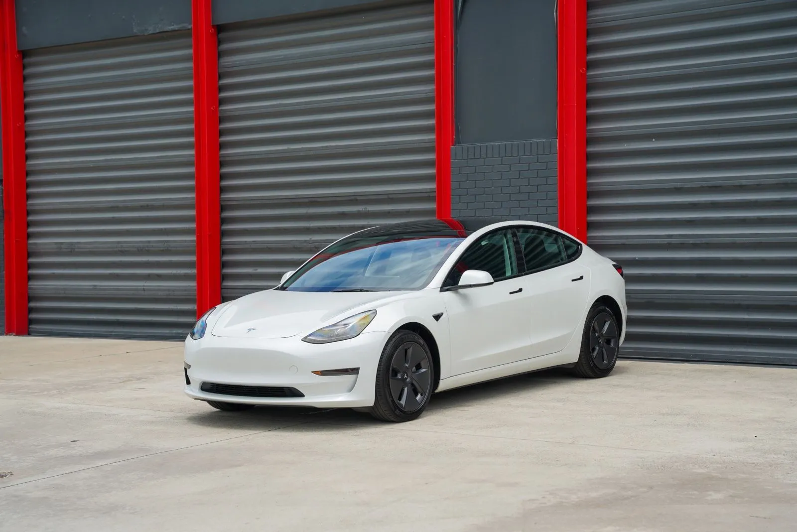 2023 Tesla Model 3 -'s photo