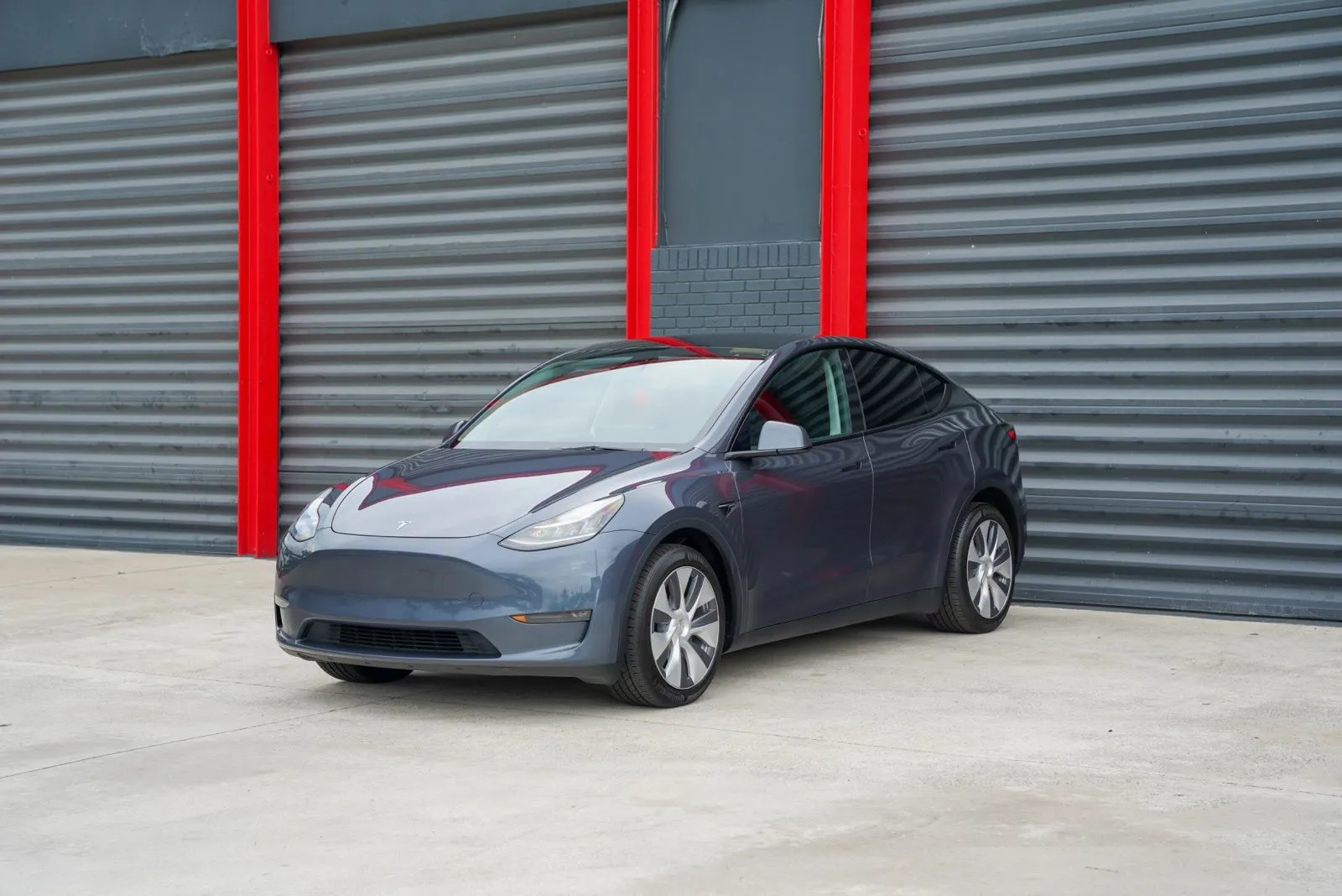 2023 Tesla Model Y Long Range Dual Motor All-Wheel Drive's photo