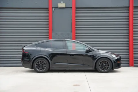 More photos of 2022 Tesla Model X at Gravity Autos Hollywood, FL