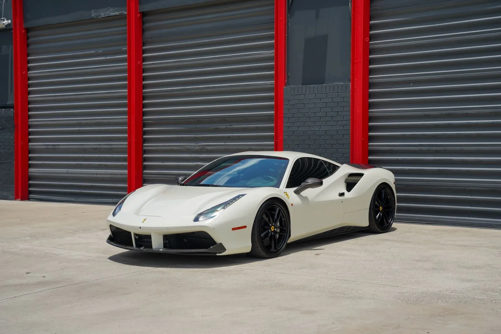 2017 Ferrari 488 -'s photo
