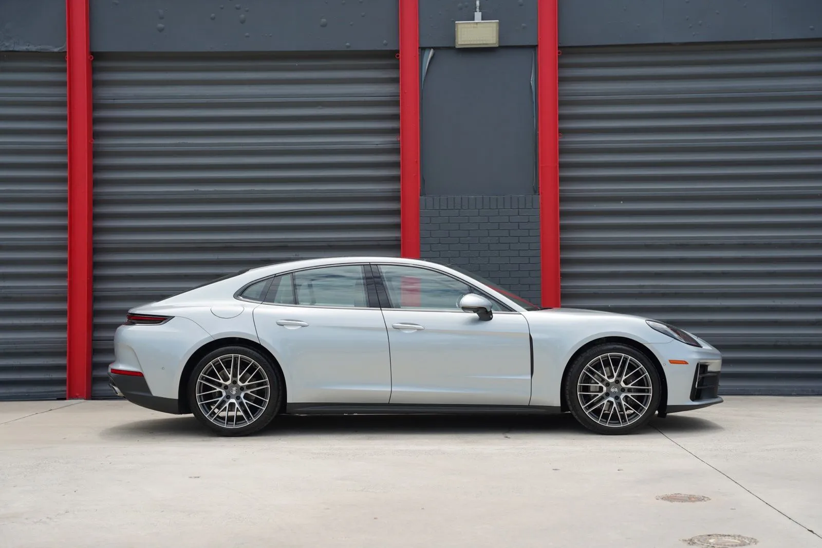 2026 Porsche Panamera Base - Photo 6
