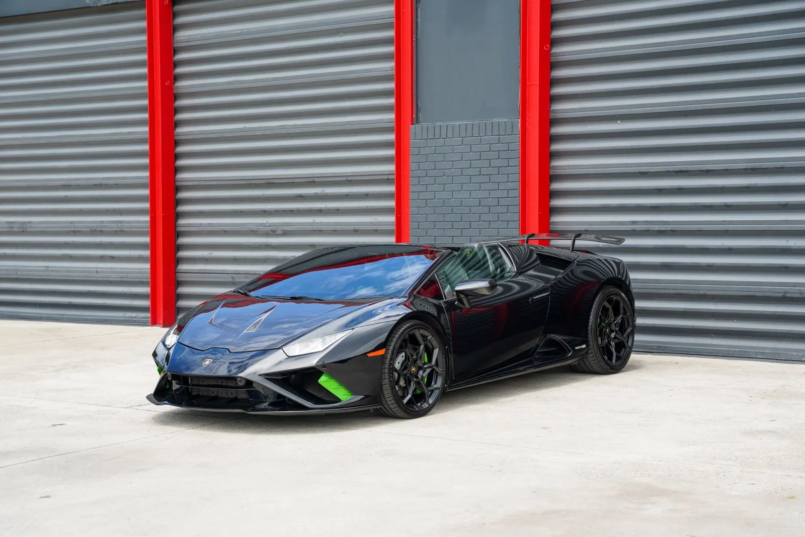2021 Lamborghini Huracan EVO Spyder's photo