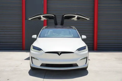 Photos of 2023 Tesla Model X Standard Range for sale in Hollywood, FL at Gravity Autos Hollywood