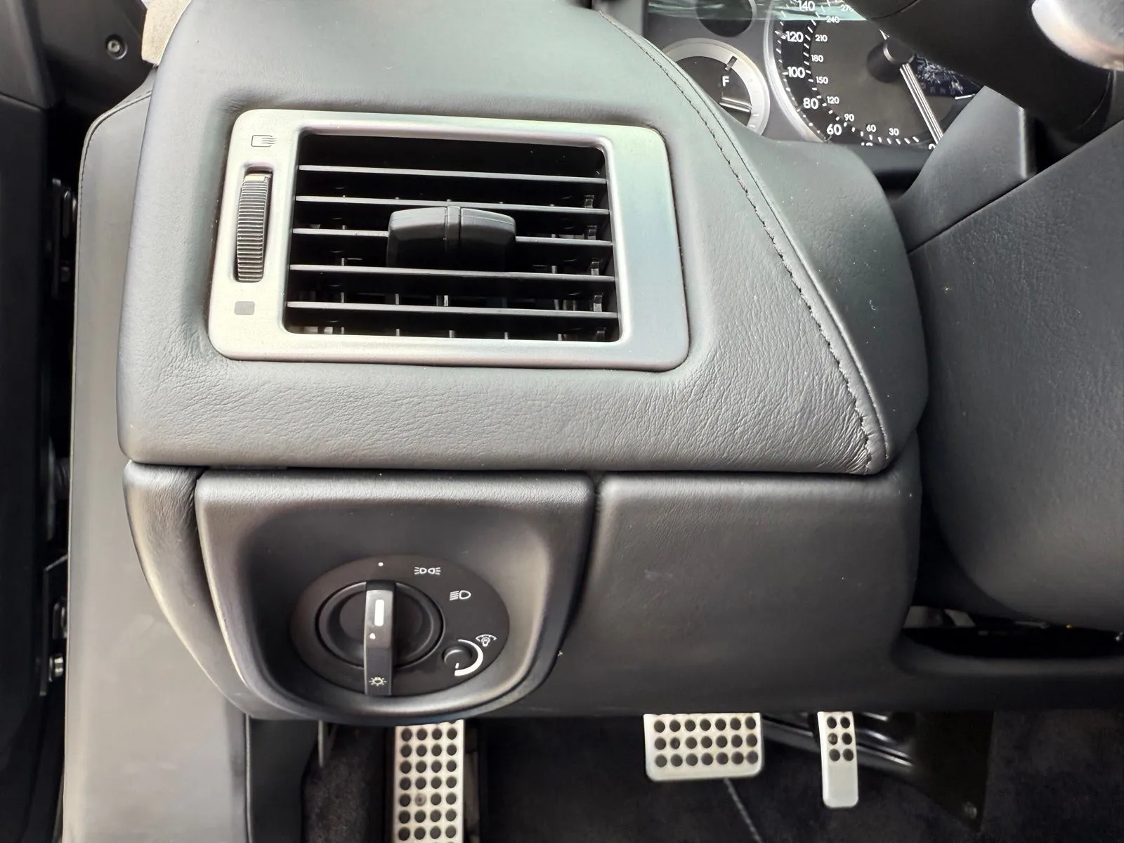 2011 Aston Martin DB9 Base - Photo 26