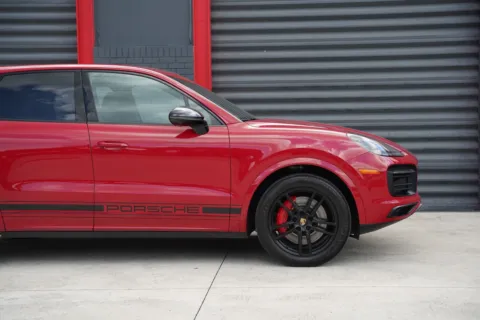 Photos of 2022 Porsche Cayenne for sale in Hollywood, FL at Gravity Autos Hollywood