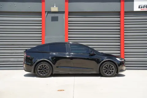 More photos of 2022 Tesla Model X at Gravity Autos Hollywood, FL