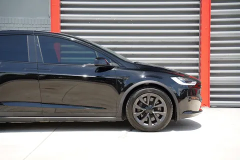 More photos of 2022 Tesla Model X at Gravity Autos Hollywood, FL
