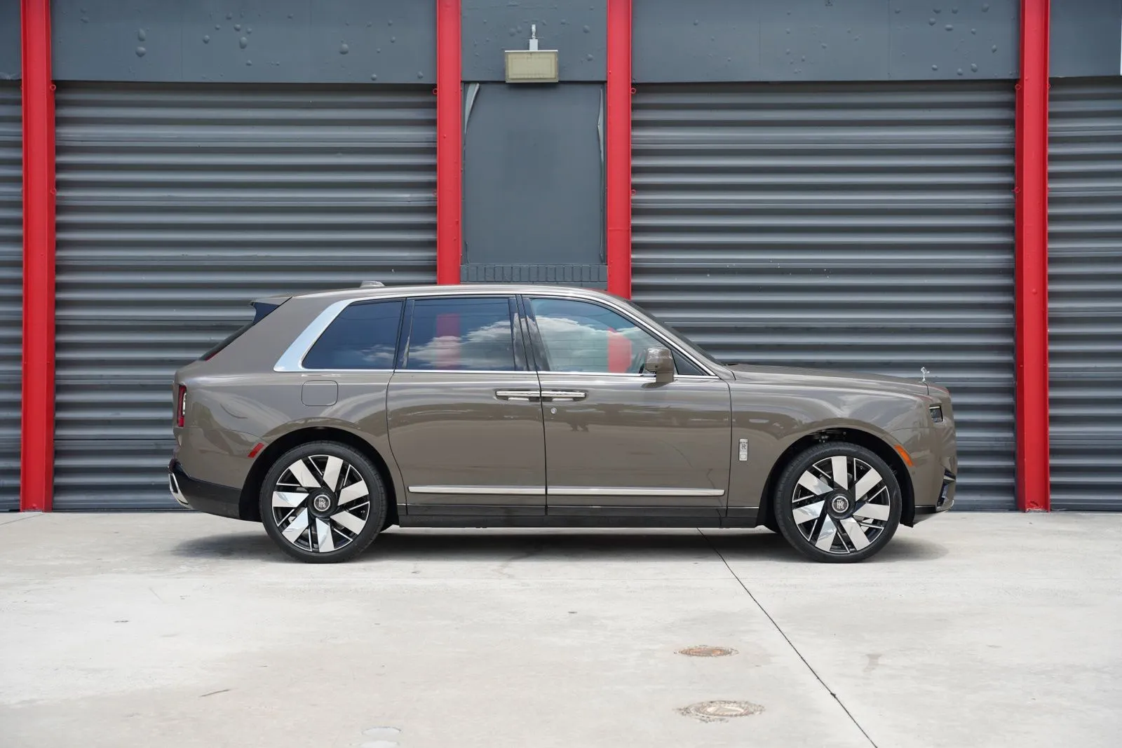 2025 Rolls-Royce Cullinan Base - Photo 14