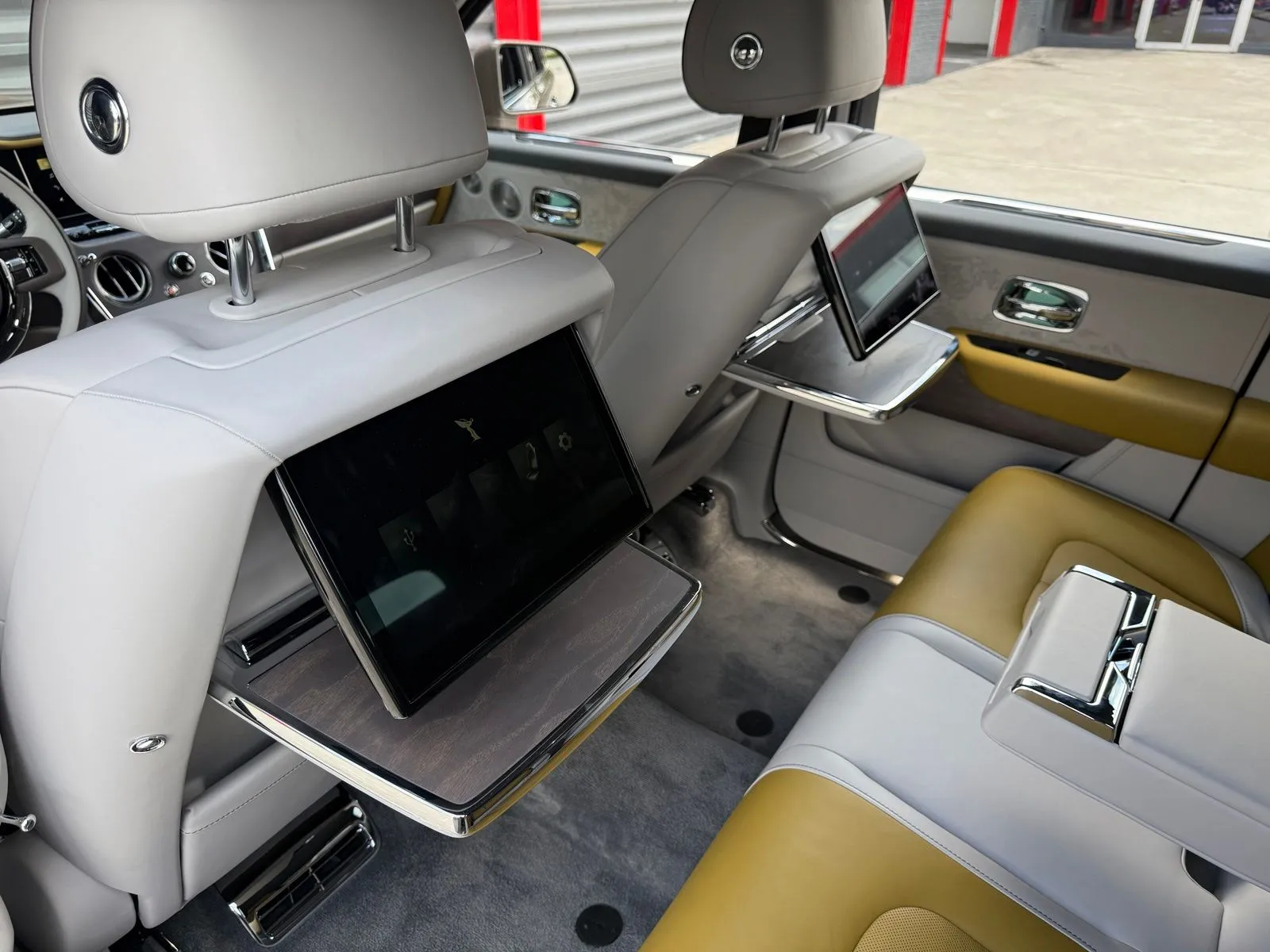 2025 Rolls-Royce Cullinan Base - Photo 43