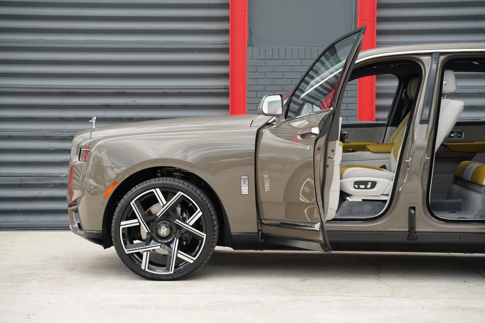 2025 Rolls-Royce Cullinan Base - Photo 6