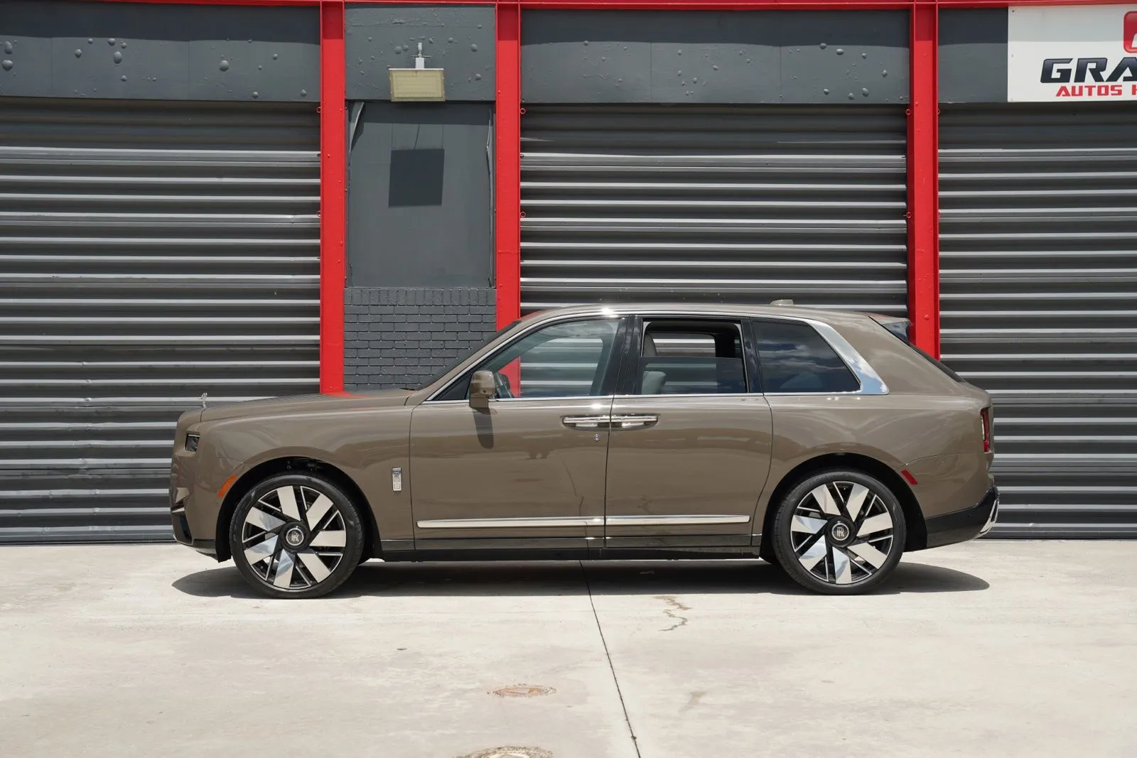 2025 Rolls-Royce Cullinan Base - Photo 18