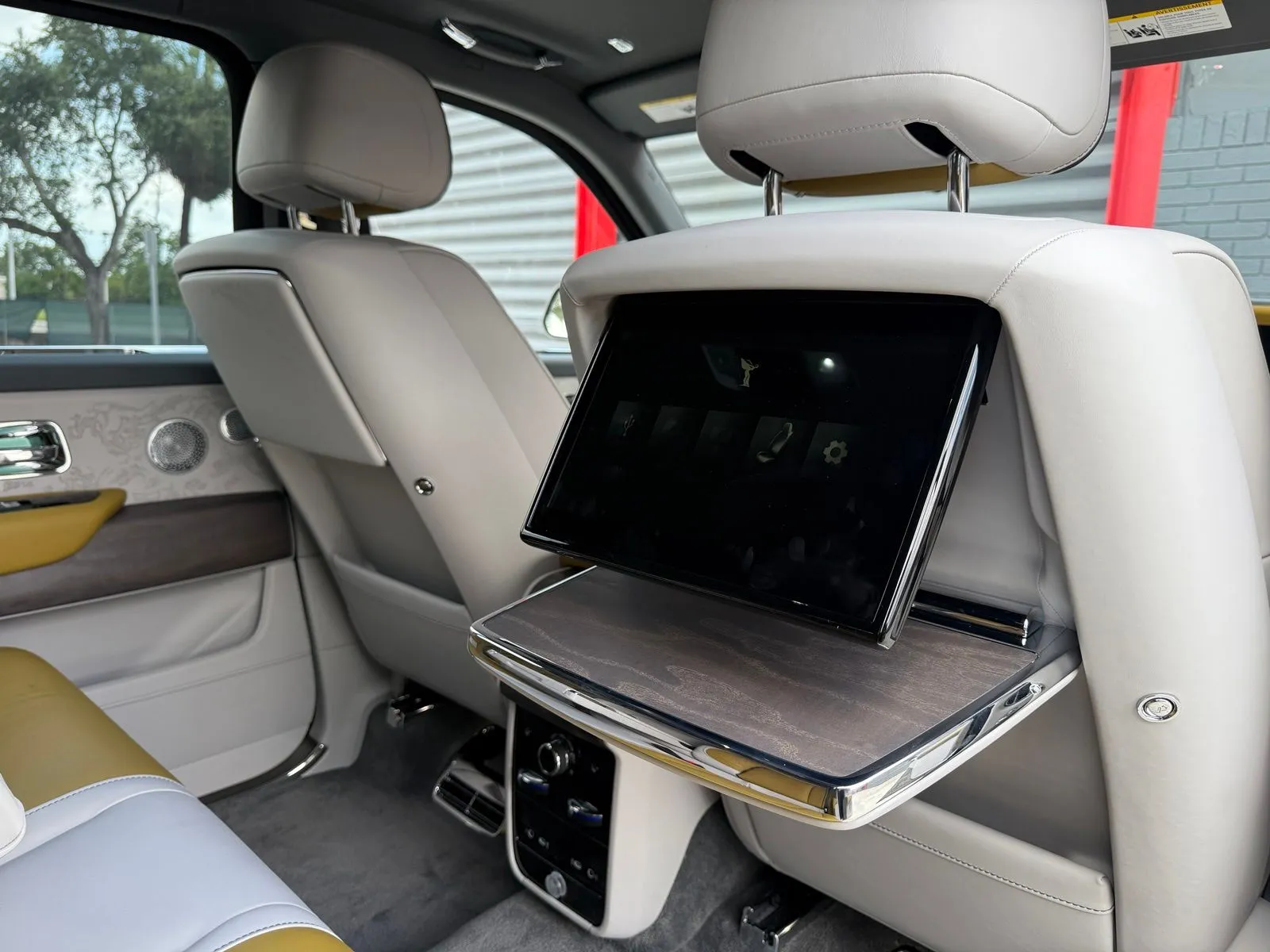 2025 Rolls-Royce Cullinan Base - Photo 37