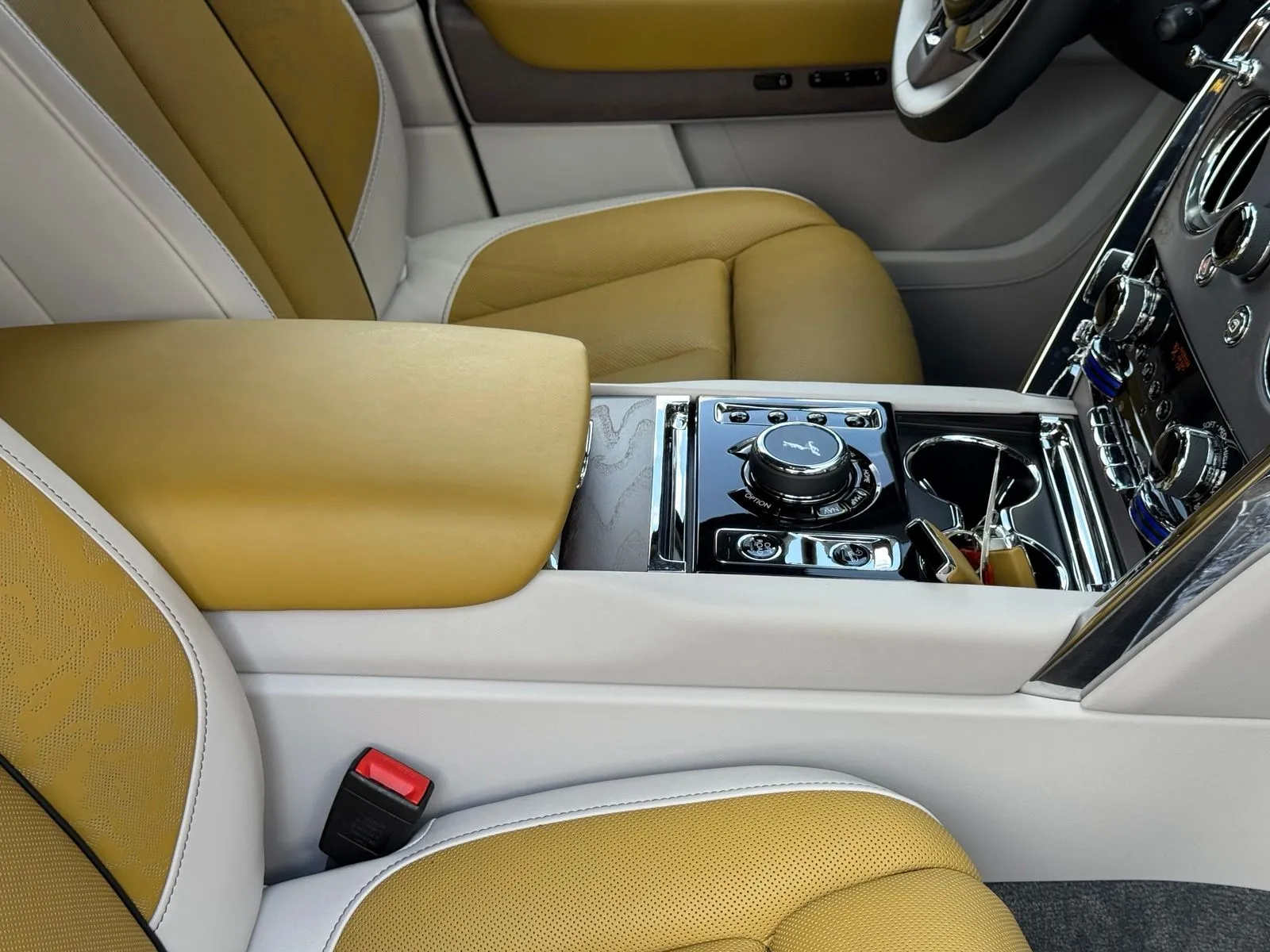 2025 Rolls-Royce Cullinan Base - Photo 54