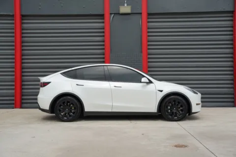 More photos of 2020 Tesla Model Y Long Range at Gravity Autos Hollywood, FL