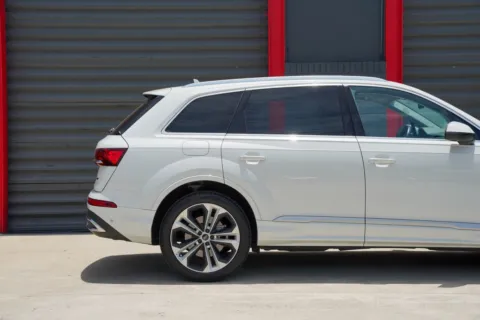 More photos of 2021 Audi Q7 55 Premium Plus at Gravity Autos Hollywood, FL