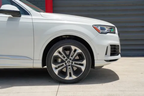 Photos of 2021 Audi Q7 55 Premium Plus for sale in Hollywood, FL at Gravity Autos Hollywood