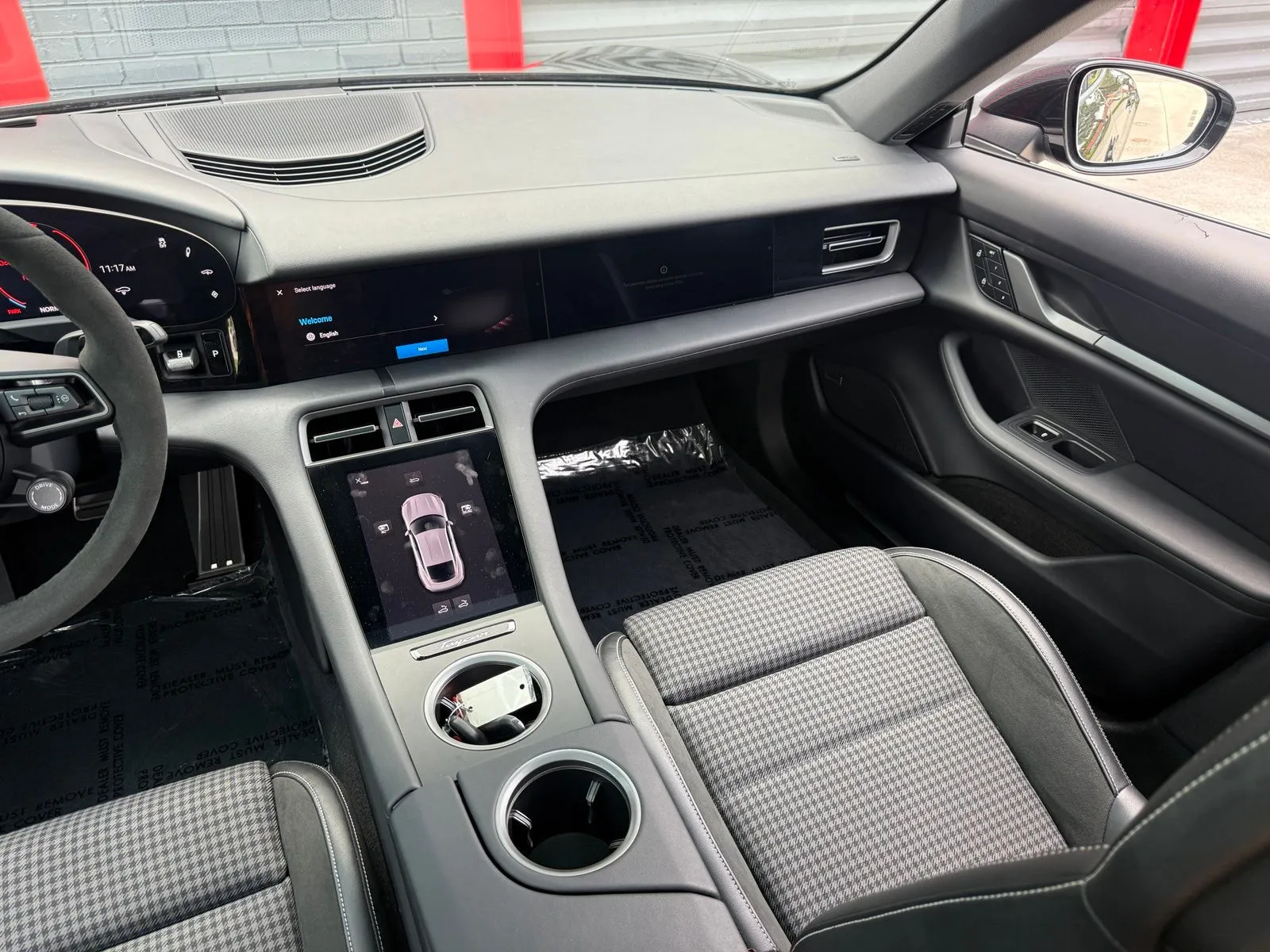 2025 Porsche Taycan Base - Photo 25
