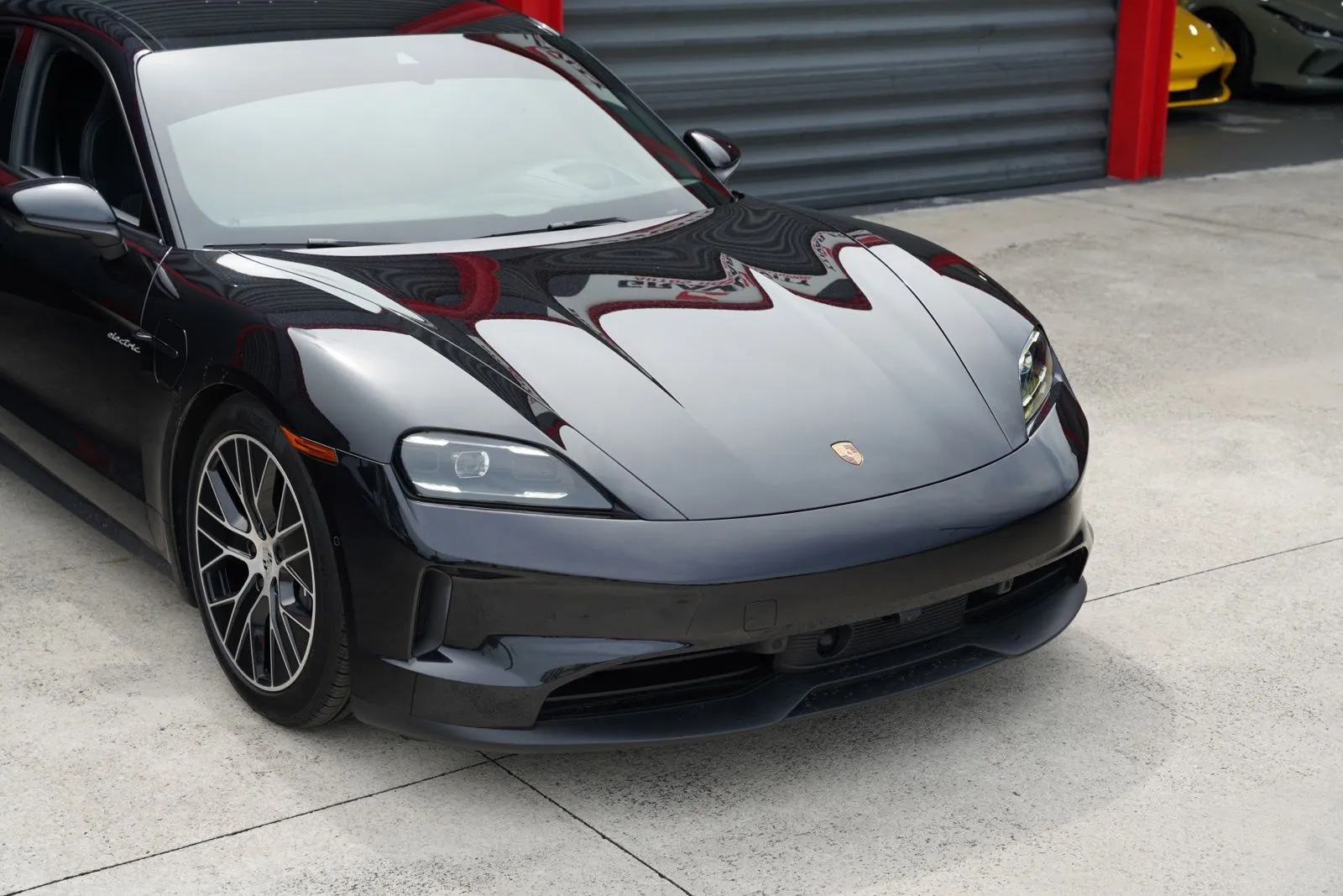2025 Porsche Taycan Base - Photo 7