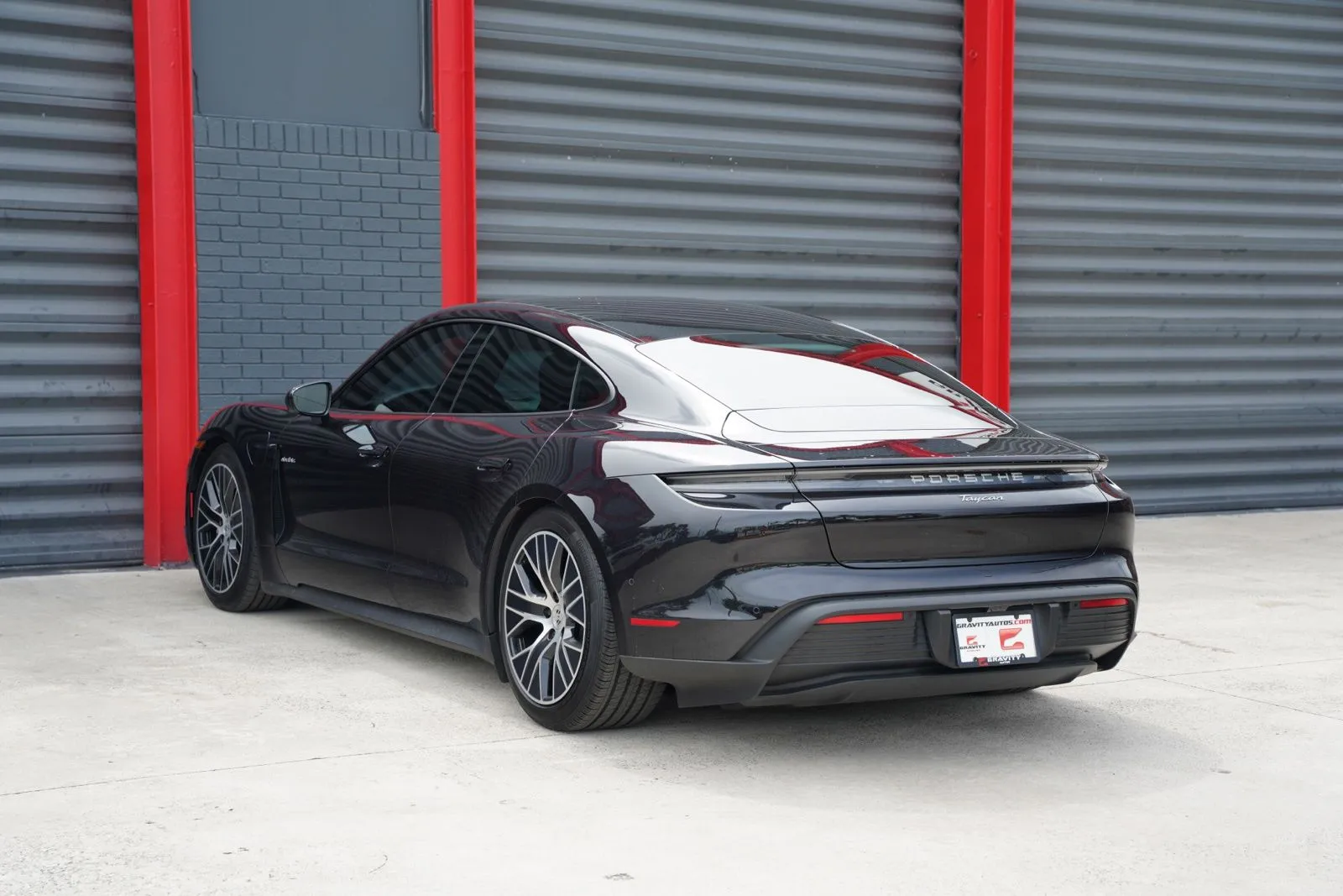 2025 Porsche Taycan Base - Photo 10