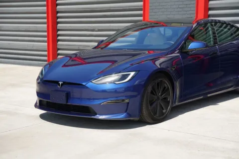More photos of 2022 Tesla Model S at Gravity Autos Hollywood, FL