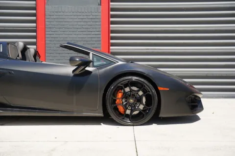 Photos of 2019 Lamborghini Huracan LP580-2S for sale in Hollywood, FL at Gravity Autos Hollywood