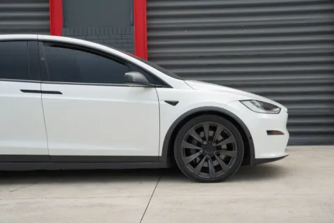 More photos of 2023 Tesla Model X at Gravity Autos Hollywood, FL