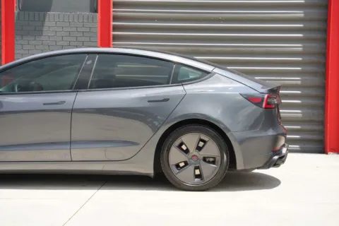 More photos of 2021 Tesla Model 3 Standard Range Plus at Gravity Autos Hollywood, FL