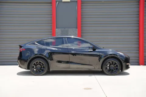 More photos of 2023 Tesla Model Y Long Range at Gravity Autos Hollywood, FL