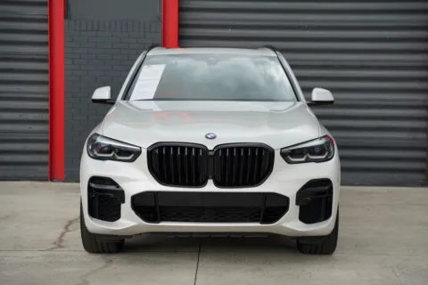 Photos of 2022 BMW X5 sDrive40i for sale in Hollywood, FL at Gravity Autos Hollywood