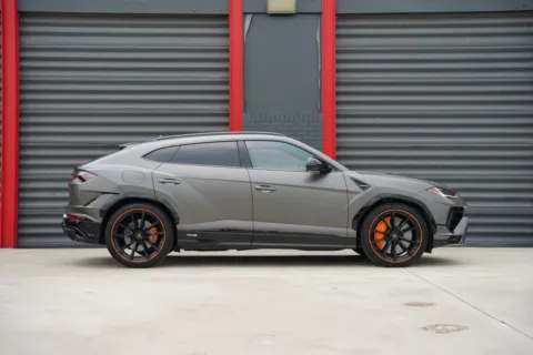 More photos of 2023 Lamborghini Urus S at Gravity Autos Hollywood, FL